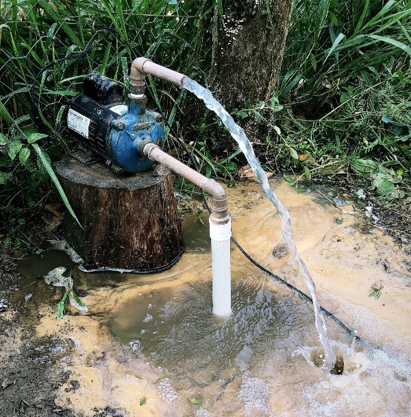 Poço artesiano rural